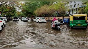 ગુજરાતઃ અરબ સાગર નજીકના ઘણા જિલ્લાઓમાં વરસ્યા મેઘ, ભાવનગરમાં સાડા 3 ઈંચ વરસાદ