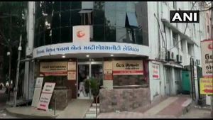 રાજકોટ આગઃ CM રૂપાણીએ વ્યક્ત કર્યુ દુઃખ, મૃતકના પરિવારને 4 લાખની સહાયની જાહેરાત