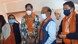 ગુજરાતઃ 'ગે' પ્રિન્સ માનવેન્દ્ર સિંહ ગોહિલ સહિત 50થી વધુ ટ્રાન્સજેન્ડર ભાજપમાં જોડાયા