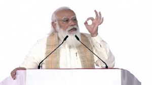 'આપણે આજે પણ કહીએ છીએ કે દેશનુ નમક ખાધુ છે...', જાણો PM મોદીએ આઝાદીના અમૃત મહોત્સવ લૉન્ચિંગમાં શું-શું કહ્યુ