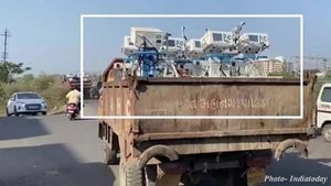 સુરત નગર નિગમનુ કારનામુ, કોરોનાથી તડપતા દર્દીઓ માટે કચરાના ટ્રકમાં મોકલાવ્યા 34 વેંટિલેટર