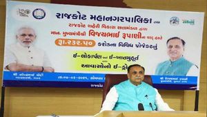 મુખ્યમંત્રી વિજય રૂપાણીએ રાજકોટમાં કર્યા 232 કરોડના કામોના ઈ-લોકાર્પણ, આવાસોના ઈ-ડ્રો