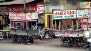 અમદાવાદ: જાહેર સ્થળો પરથી હટાવાશે નોનવેજ-ઇન્ડાની લારીઓ, વહીવટી તંત્રએ આપ્યા આદેશ