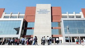 GTU દ્વારા એડવાન્સ ફી ઉઘરાણીનો ડિપ્લોમા કોલેજોએ કર્યો વિરોધ