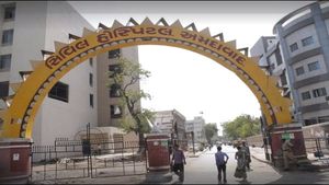 અમદાવાદની અસારવા અને સોલા સિવિલ સ્ટાફમાં 29 લોકો કોરોના સંક્રમિત