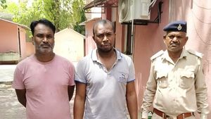 અમદાવાદ: ક્રાઇમ બ્રાંચે લિક્વિડ મંગાવવાના બહાને છેતરપીંડી કરતી નાઇઝેરીયન  ગેંગનો પર્દાફાશ કર્યો