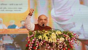 ગૃહ મંત્રી અમિત શાહના હસ્તે જૂનાગઢના DSPને મળ્યો એવોર્ડ