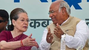 Gujarat Election: કોંગ્રેસ સુપ્રીમો મલ્લિકાર્જૂન ખડગે આજે સુરતમાં કરશે જનસભા