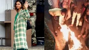 Pathaan controversy: પઠાનના વિરોધમાં બજરંગ દળ-વિહિપે અમદાવાદમાં દીપિકા પાદુકોણનુ પૂતળુ બાળ્યુ