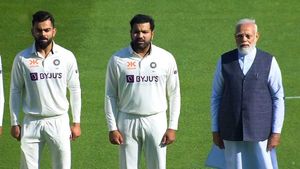 IND vs AUS: અમદાવાદમાં રમાઇ રહી છે ચોથી ટેસ્ટ, ભારતીય ટીમ સાથે પીએમ મોદીએ ગાયુ રાષ્ટ્રગીત 