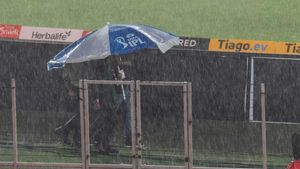 IPL Final : વરસાદના કારણે મેચ રદ્દ, હવે સોમવારે બન્ને ટીમો ટકરાશે