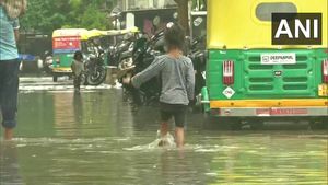 Gujarat Weather: સૌરાષ્ટ્ર-કચ્છ, દક્ષિણ ગુજરાતમાં ભારેથી અતિ ભારે વરસાદની આગાહી, જામનગરમાં રેડ એલર્ટ