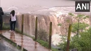 Gujarat Weather: ગુજરાતમાં 3 દિવસ બાદ ભારે વરસાદની આગાહી, છેલ્લા 24 કલાકમાં 44 તાલુકામાં મેઘમહેર