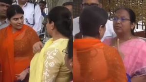 Video : જામનગરમાં બીજેપીના જ બે મહિલા નેતા વચ્ચે જાહેરમાં બબાલ, જાણો શું છે પુરી ઘટના?