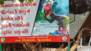 પરિક્રમા રૂટ પર ઠેર-ઠેર  પાણીની ટાંકીઓ અને કચરા પેટી મુકાઈ