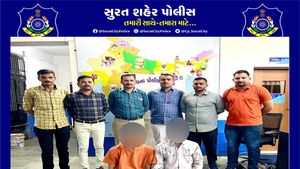 Surat: પેટ્રોલ ચોરોના કારણે 18 વાહનો બળીને ખાખ, સિગારેટના કારણે ખુલ્યું રહસ્ય