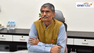 બી. એ. શાહ બન્યા વડોદરાના નવા જિલ્લા કલેક્ટર