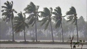 Gujarat Weather: હવામાનમાં આવી શકે છે પલટો, ભારે પવન ફૂંકાશે, માવઠાની સંભાવના, જાણો આગાહી
