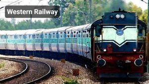Western Railway: પશ્ચિમ રેલવેએ લંબાવી છ જોડી સ્પેશિયલ ટ્રેનોની ટ્રિપ્સ, જાણો યાદી