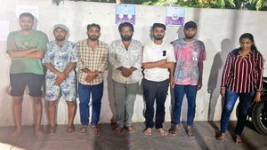 અમદાવાદ:ઈન્ટરનેશનલ એરપોર્ટ પરથી ઝડપાયો 2.10 કરોડનો હાઈબ્રીડ ગાંજો, જુહાપુરાની ટોળકીની જાણો સમગ્ર મોડસ ઓપરેન્ડી