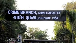 અમદાવાદમાં ગેરકાયદે રહેતા બાંગ્લાદેશીઓ વિરૂદ્ધ મોટી કાર્યવાહી, 50 થી વધુ લોકો ઝડપાયા