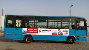રાજકોટ સીટી બસ ડ્રાઈવરનો ચાલુ બસે મસાલો ચોળતો વીડિયો વાયરલ, સસ્પેન્ડ કરાયો