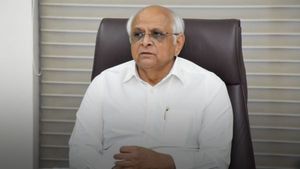 અમદાવાદમાં CM ભૂપેન્દ્ર પટેલે કર્યો જન સંવાદ કાર્યક્રમ, જનતાના પ્રશ્નો સાંભળ્યા