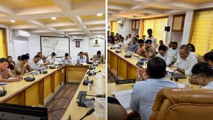 અમદાવાદ કલેક્ટરની અધ્યક્ષતામાં સંકલન બેઠક: ધારાસભ્યોએ ગેરકાયદે દબાણ, રસ્તા અને હાઉસિંગના મુદ્દા ઉઠાવ્યા