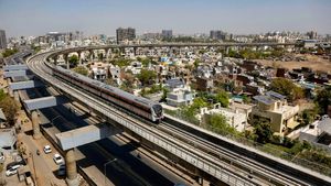 Ahmedabad metro : અમદાવાદ-ગાંધીનગર મેટ્રોનો મહાત્મા મંદિર સુધી ટ્રાયલ રન સફળ