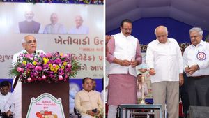 Surat News: CM ભૂપેન્દ્ર પટેલના હસ્તે ગુજરાતની પ્રથમ 'એલિવેટેડ શાક માર્કેટ'નું લોકાર્પણ