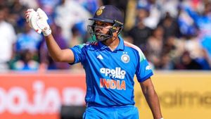 Rohit Sharma Records: રાજકોટમાં રોહિતનો ધમાકો! એશિયામાં પૂરા કર્યા 7000 ODI રન, સચિન-કોહલીના ક્લબમાં એન્ટ્રી