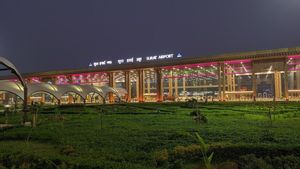 Surat : સુરતથી વિમાન સેવાઓ બંધ થતા મુસાફરો પરેશાન, વેપારીઓમાં રોષનો માહોલ