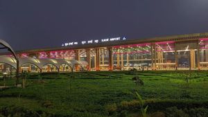 Surat News: હવાઈ મુસાફરો મુશ્કેલીમાં, 10 માર્ચ સુધી સુરત-દુબઈ Flight બંધ