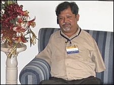 'इंटरनेट आत्मनिर्भर बना सकता है'