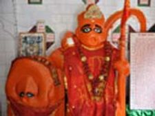 धोपेश्वरनाथः अंगरेजों ने लगाई थी हनुमान प्रतिमा