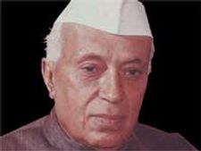 नेहरू के आलोचक अपने पूर्वाग्रह की गिरफ्त में