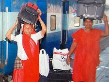 हमारा बोझ कौन उठाएगा?