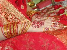 पाक में हिंदू युवती का धर्म बदलवा जबरन निकाह कराया 