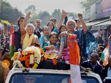 आज शांत हो जाएगी दिल्ली, चुनाव प्रचार का आखिरी दिन, पार्टियों ने झोंकी ताकत