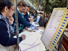 दिल्‍ली में पहले से ज्यादा व्यवस्थित दिखा चुनाव आयोग