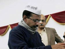 फंस गये केजरीवाल: कांग्रेस ने दिया पत्र का जवाब