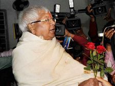 राहुल गांधी के सामने केजरीवाल, मोदी ई सब 'फुदकी' हैं: लालू प्रसाद यादव 