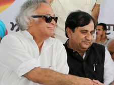  लालू की तरह राज कर रही है 'आप' की सरकार: शकील अहमद 