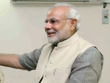 मैं निराशावादी नहीं, विकास के बारे में सोंचता हूं: नरेंद्र मोदी
