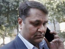 बिन्‍नी ने दिया 'आप' को टेंशन, अपनी ही सरकार के खिलाफ कल से अनशन