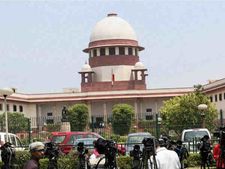 मजदूरों के हाथ काटने पर कोर्ट ने आंध्र और उड़ीसा सरकार से मांगा जवाब