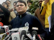 बिन्नी से डरते है अरविंद केजरीवाल, इसलिए पार्टी से निकाला 