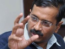 आप-कांग्रेस में टकरार, गिर सकती है केजरीवाल की सरकार 
