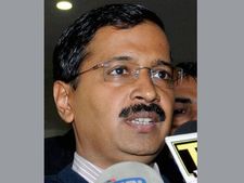 क्यों बदल जाता है केजरीवाल के बात करने का तरीका ?