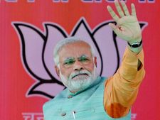 मोदी के पीएम बनने की आहट से ही डर गया पाकिस्तान!